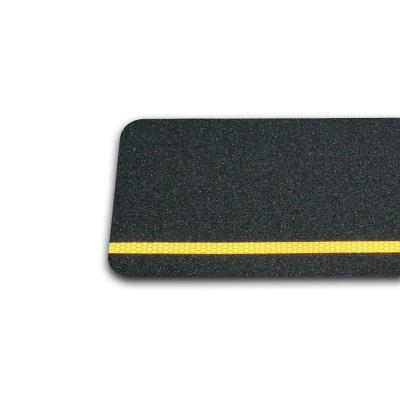 m2-Antirutschbelag Multifunktionsbelag schwarz mit Streifen gelb reflektierend 150x610mm 