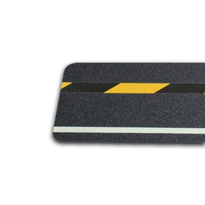m2-Antirutschbelag Multifunktionsbelag schwarz Streifen SG & nachleuchtend 150x610mm 